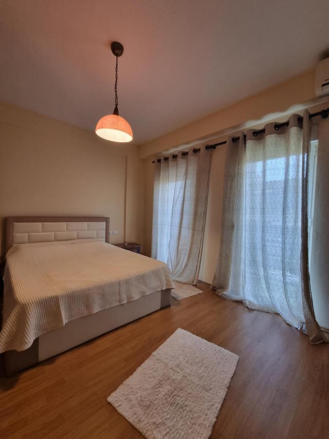 Family Apartment In Center Of Tirana Kültér fotó